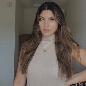 Meet your Posher, Angie